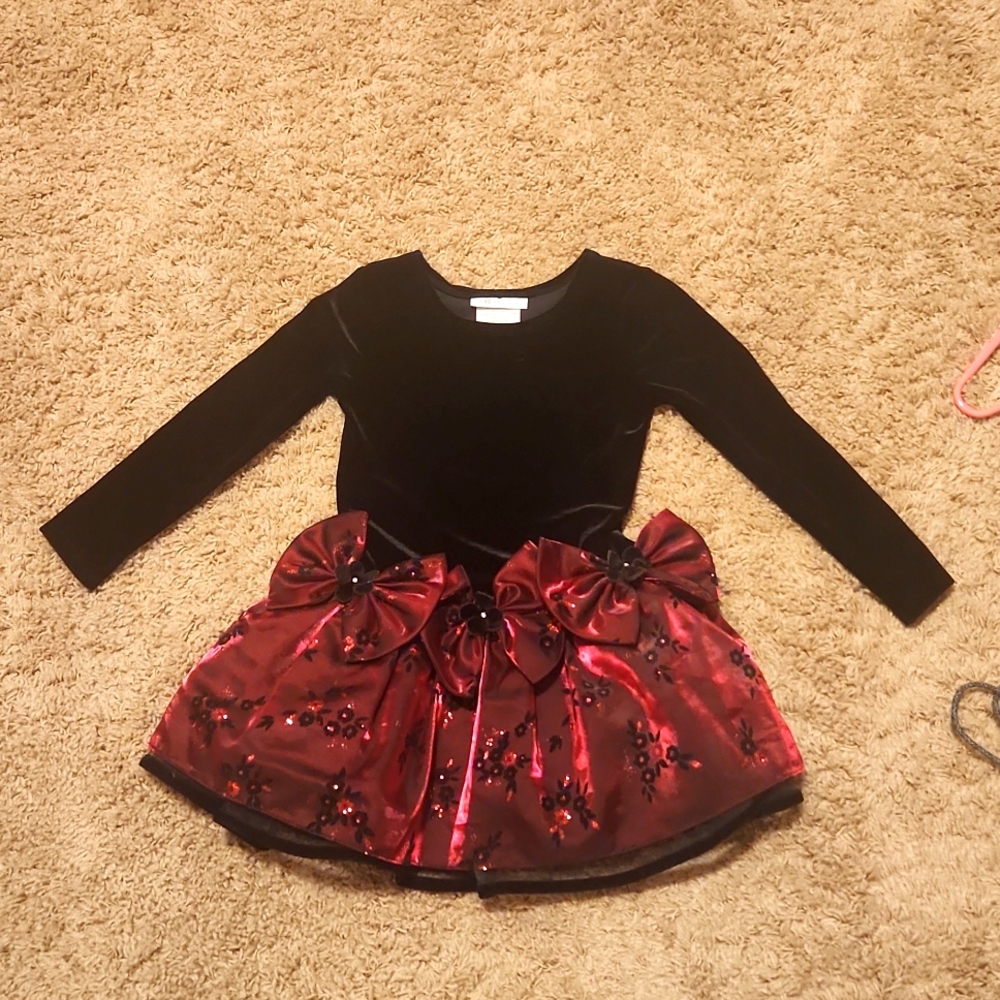 Bonnie Jean black velvet and burgundy with black lace holiday dress.  Size 4T